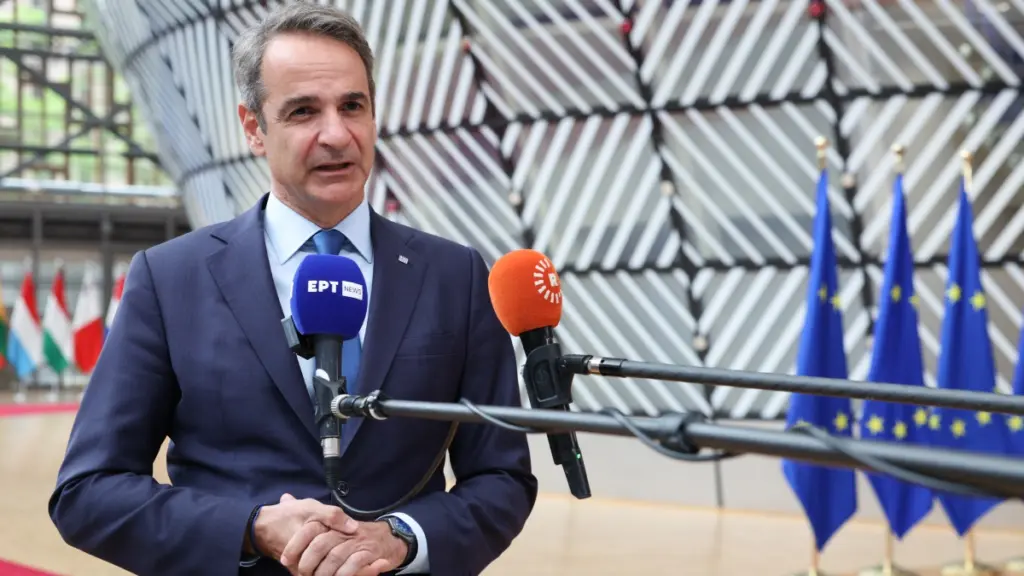 Μητσοτάκης: Είμαστε εδώ όχι μόνο ως φίλοι της Ουκρανίας αλλά και ως υπερασπιστές των αξιών