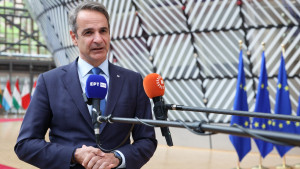 Μητσοτάκης μετά τη Σύνοδο Κορυφής της ΕΕ: «Καρότο και μαστίγιο για να μην παγιωθεί νέα μεταναστευτική οδός προς την Κρήτη»