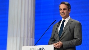 Μητσοτάκης: “Αύξηση 1000% στις δηλωμένες υπερωρίες στον τουρισμό τον Μάιο”