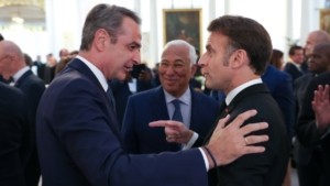 Τηλεφωνική επικοινωνία Μητσοτάκη με Μακρόν για την κρίση στη Μέση Ανατολή – Τι συμφώνησαν