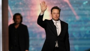 Forbes: Η περιουσία του Έλον Μασκ ξεπέρασε για λίγο τα 500 δισ. δολάρια – Τα καθαρά κέρδη του