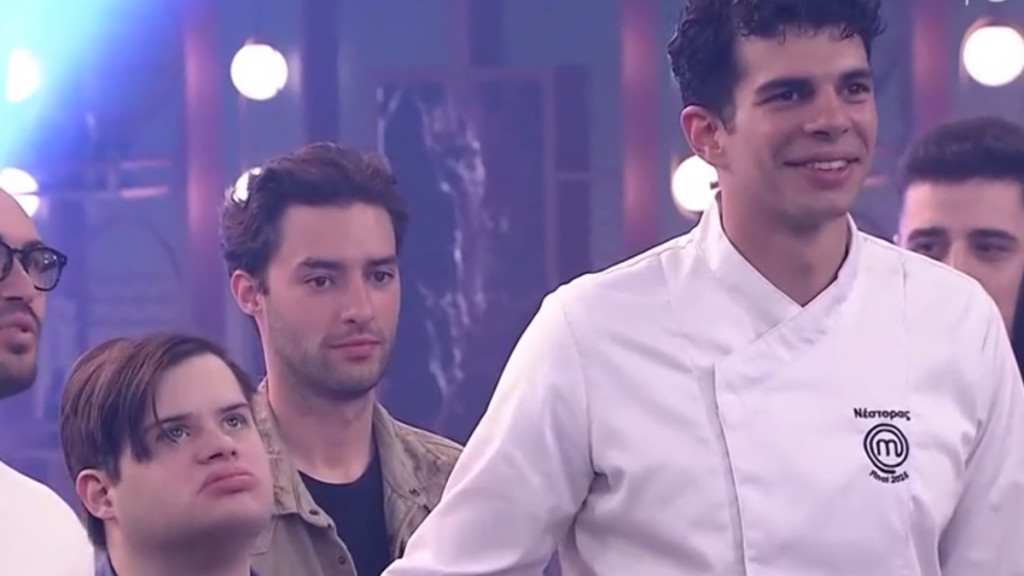 Τελικός MasterChef: Η συγκινητική αγκαλιά του Νέστορα στον αδελφό του – «Μακάρι να μπορούσα να του έχω προσφέρει περισσότερα»