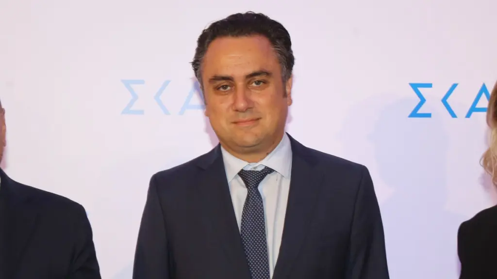 Ο Νίκος Φιλιππίδης στο δυναμικό του ΣΚΑΪ – Η επίσημη ανακοίνωση του σταθμού