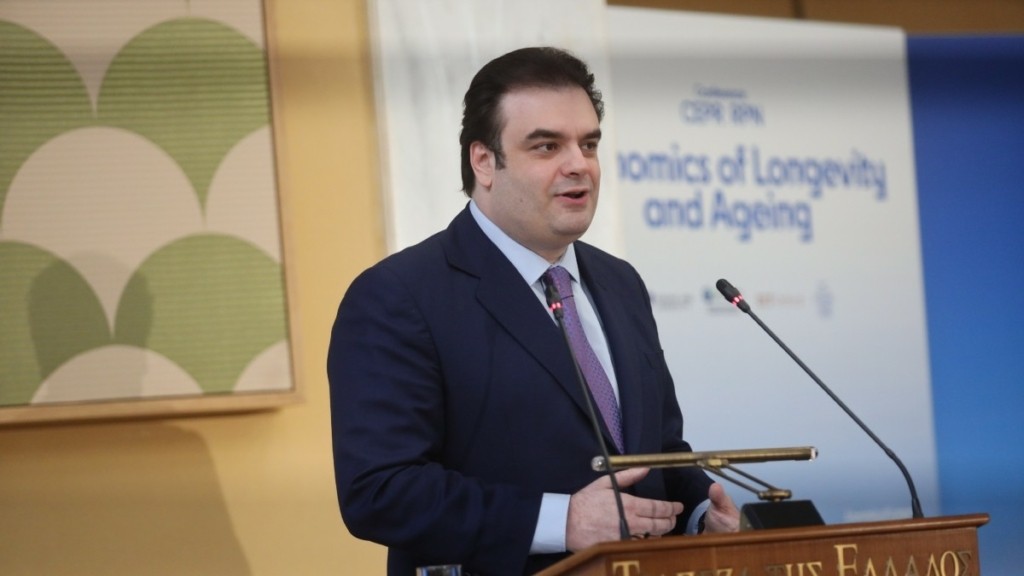 Πιερρακάκης: “Αναπτυξιακή ευκαιρία για την Ελλάδα η αξιοποίηση της ασημένιας οικονομίας”