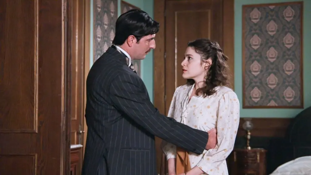 Grand Hotel – Τρίτη (10/6): Ο Ρήγας αρνείται να δώσει διαζύγιο στην Αλίκη