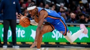 Αποτελέσματα NBA: Ανίκητοι οι Θάντερ, διέλυσαν και τους Γουόριορς – Τρομερός Γιόκιτς στη νίκη του Ντένβερ, ρεκόρ πόντων για φέτος οι Τζαζ