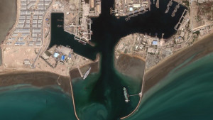 ΗΠΑ: Μυστήριο με την ανάρτηση του υπουργού Ενέργειας ότι το Πολεμικό Ναυτικό συνόδεψε πλοίο στα Στενά του Ορμούζ