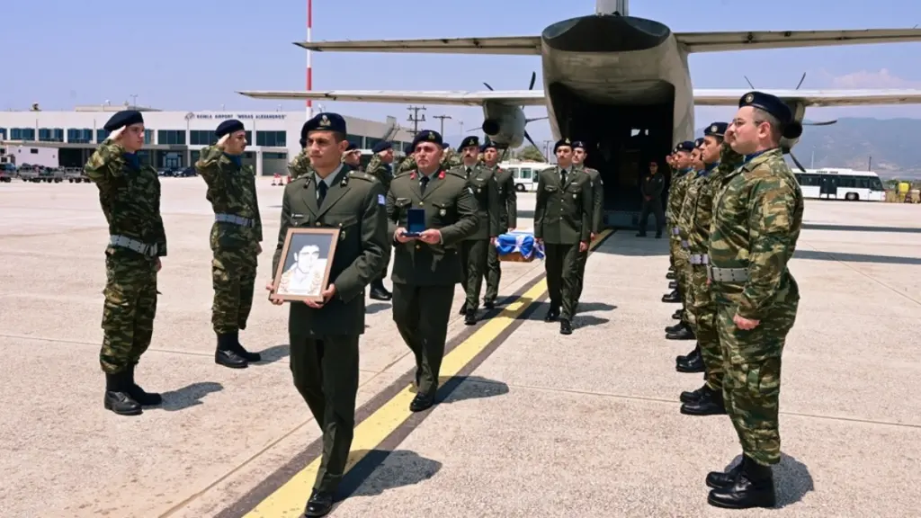 Καβάλα: Επαναπατρισμός ταυτοποιηθέντων οστών Έλληνα πεσόντα στρατιωτικού από την Κύπρο (Φωτογραφίες)