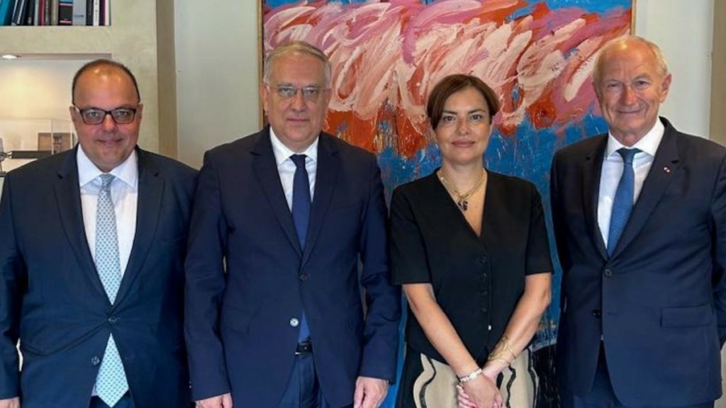Τάκης Θεοδωρικάκος: Συναντήθηκε με αντιπροσωπεία του γαλλικού επιχειρηματικού δικτύου MEDEF