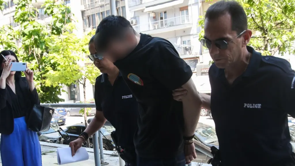 Θεσσαλονίκη: Ελεύθερος με περιοριστικούς όρους ο 34χρονος που σκότωσε γατάκι στην Καλαμαριά