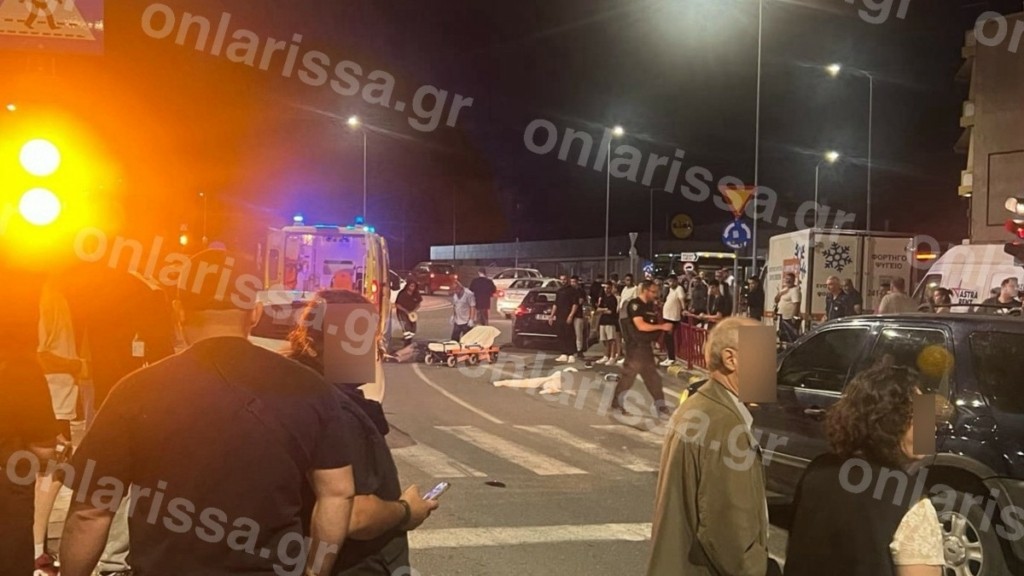 Λάρισα: Μία νεκρή κι ένας τραυματίας μετά από τροχαίο (Φωτογραφίες)