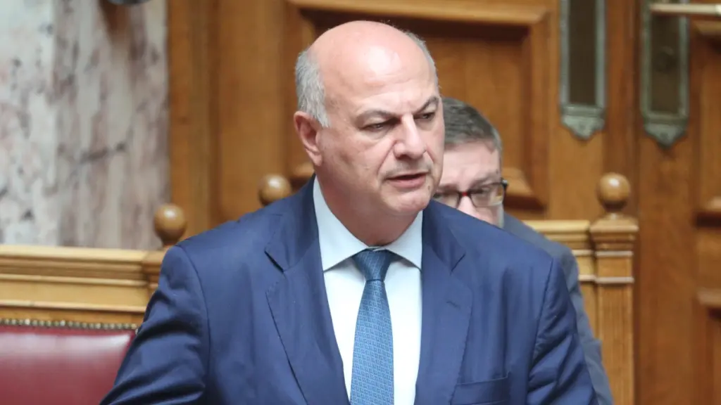 Τσιάρας: Η Δικαιοσύνη θα ερευνήσει πιθανό παράνομο εμβολιασμό για την ευλογιά