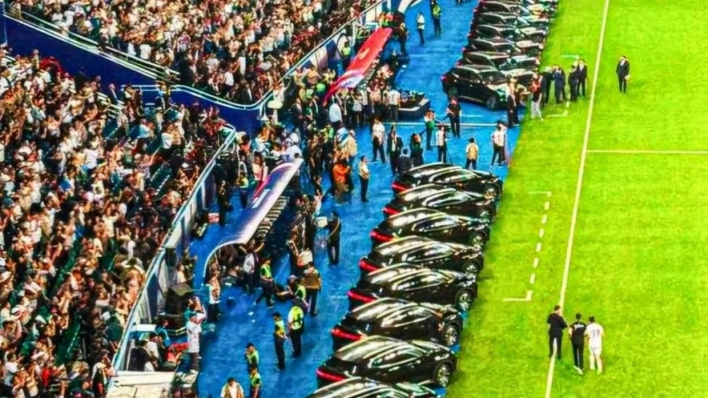 Ουζμπεκιστάν: «Τρελάθηκε» ο πρόεδρος της χώρας μετά την πρόκριση στο Μουντιάλ – Δώρο από ένα αυτοκίνητο στους παίκτες