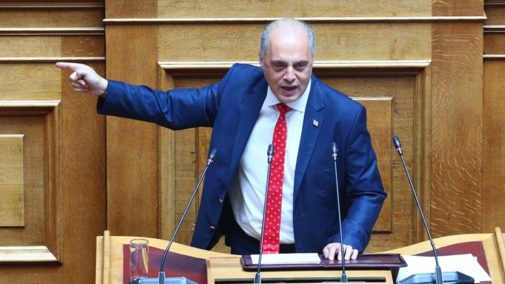 Επίθεση Βελόπουλου κατά Μητσοτάκη: “Είστε η ντροπή της Δημοκρατίας”