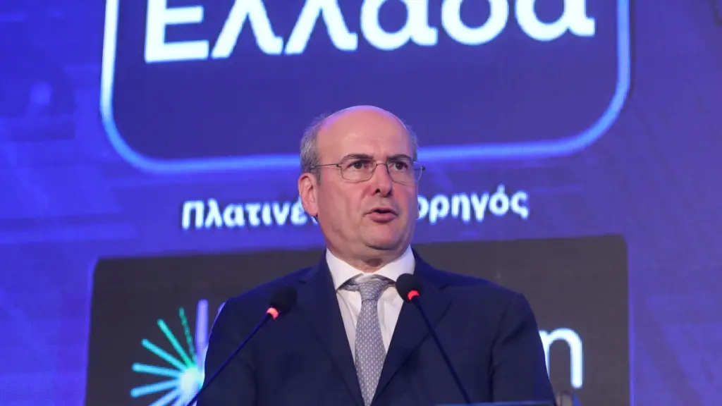 Χατζηδάκης: “Περιορισμένες οι επιπτώσεις στην οικονομία αν εφαρμοστεί η εκεχειρία στη Μέση Ανατολή”