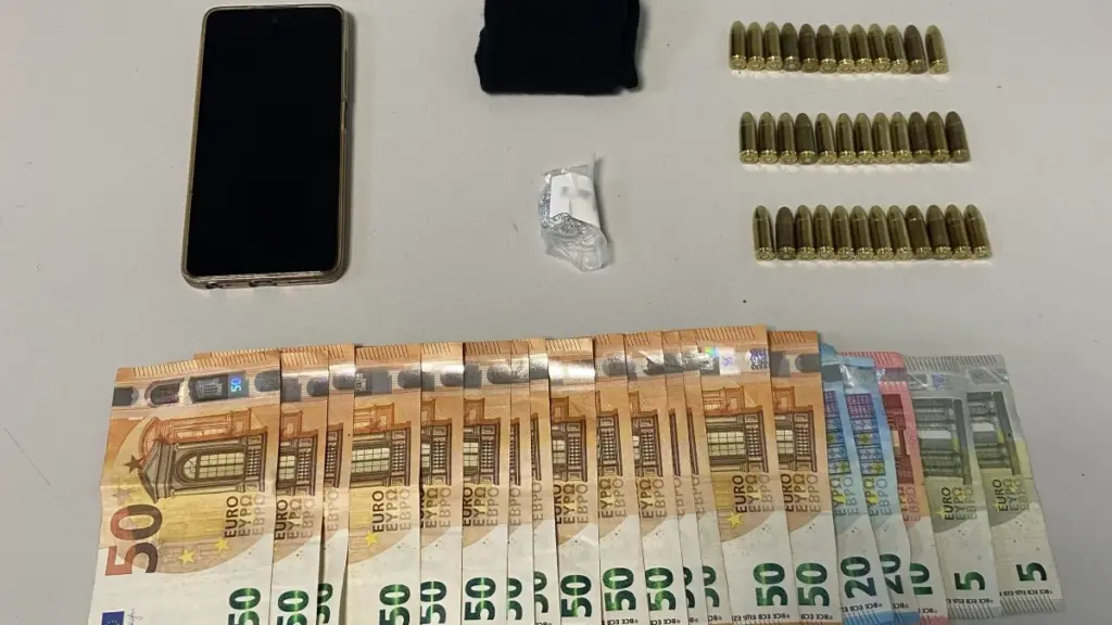 ΕΛΑΣ: 2 συλλήψεις Τούρκων και 7 προσαγωγές στη μεγάλη επιχείρηση στη Βόρεια Ελλάδα – Τι βρέθηκε