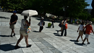 Καύσωνας: Δύσκολο διήμερο με ακραία θερμική επιβάρυνση σε πολλές περιοχές – Ζεστές και οι νύχτες (χάρτες)