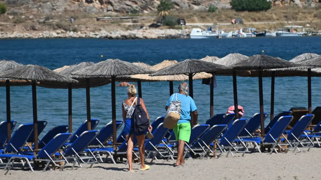 ΥΠΟΙΚ: Μέχρι 30 Απριλίου οι αιτήσεις για παραχώρηση απλής χρήσης τμήματος αιγιαλού ή παραλίας σε όμορη επιχείρηση ή ναυταθλητικό σωματείο