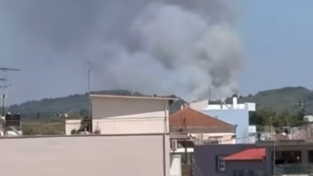 Μεγάλη φωτιά στο Γεράκι Αμαλιάδας, ήχησε το 112 για τα Αστεραίικα – Στη μάχη και εναέρια μέσα (βίντεο)