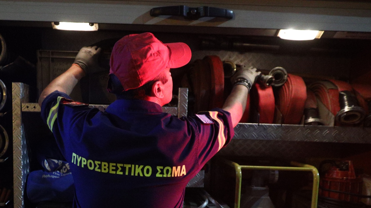 Φωτιά σε μεζονέτα στα Βριλήσσια – Απεγκλωβίστηκαν τρεις ηλικιωμένοι