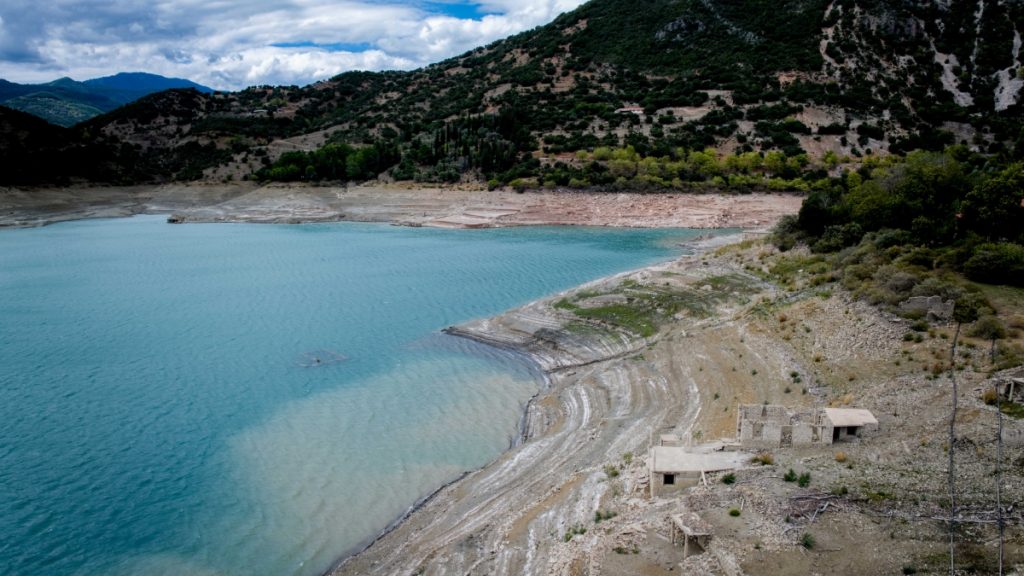 Σύσκεψη στο Μαξίμου υπό τον Μητσοτάκη για τη λειψυδρία – Ποιες παρεμβάσεις θα ανακοινωθούν