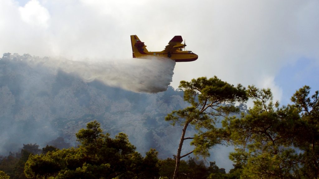 Φωτιά στη Μεσσηνία, καίει κοντά σε οικισμό – Μήνυμα του 112 για εκκένωση του Νερόμυλου