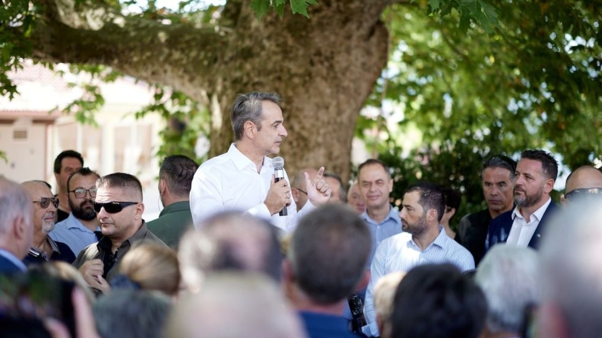Μητσοτάκης: Επισκέφθηκε δημοτικό σχολείο στο Καρπενήσι – “Τα παιδιά θα μπουν το Σεπτέμβριο σε 430 ανακαινισμένα σχολεία”