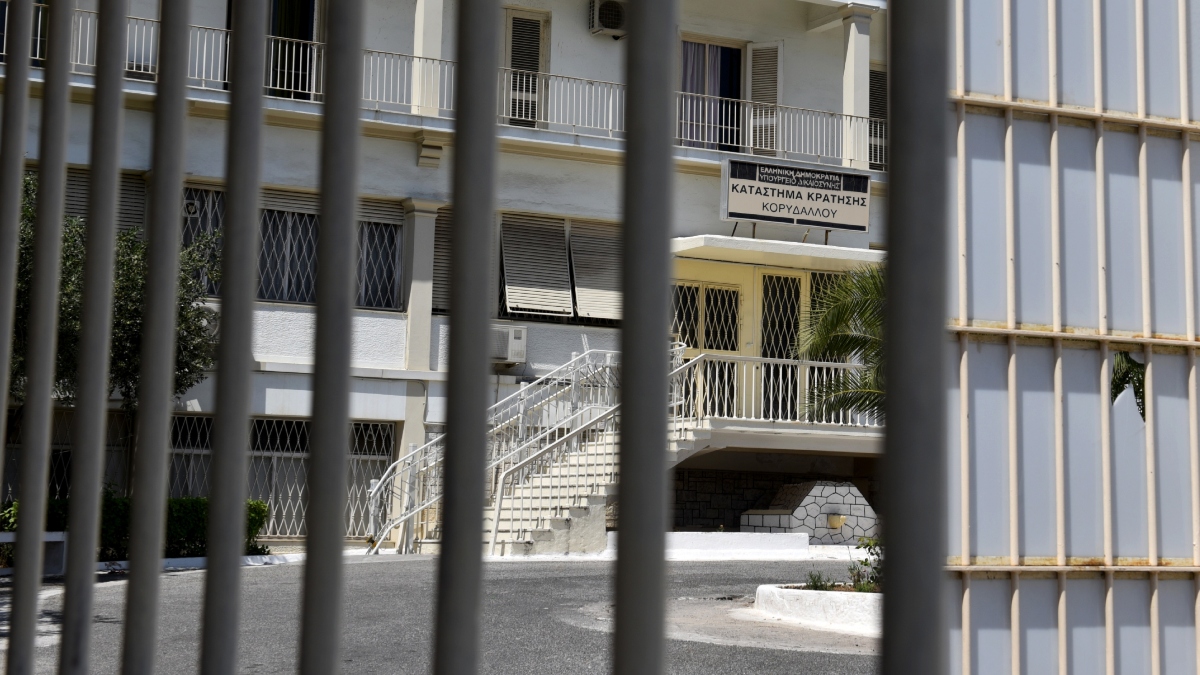 Αποκλειστικό DEBATER: 51χρονος έβγαλε τα μάτια του στη φυλακή – Είχε επιτεθεί σε επιβάτη λεωφορείου και αστυνομικούς