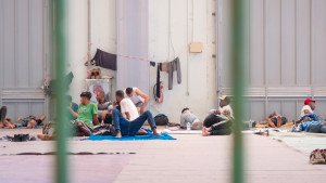 Κρήτη: Συνεχίζεται η “απόβαση” μεταναστών, νέες αφίξεις τη νύχτα στη Γαύδο – “Ασφυκτιούν” οι δομές φιλοξενίας