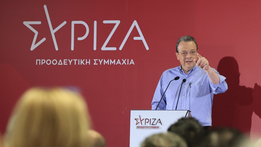 Φάμελλος κατά Μητσοτάκη για μεταναστευτικό: “Προσπαθεί να αποπροσανατολίσει”
