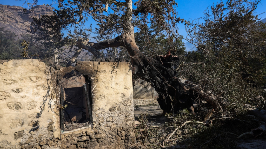 Φωτιά στην Ιεράπετρα: Κρανίου τόπος οι περιοχές που κάηκαν – Κηρύχθηκαν σε κατάσταση έκτακτης ανάγκης (βίντεο)