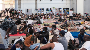 Μεταναστευτικό: Σύσκεψη υπό τον Πλεύρη το μεσημέρι για τις αυξημένες ροές και τις κλειστές δομές στην Κρήτη – Πού θα κατασκευαστούν