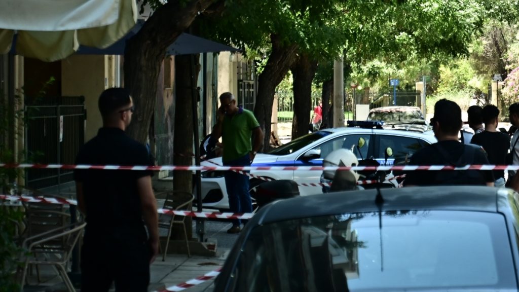Κολωνός: Συνελήφθη 22χρονος για τους πυροβολισμούς στην καφετέρια – Ποιος είχε δώσει την εντολή για την επίθεση