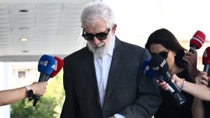 Πέτρος Φιλιππίδης: Γιατί είναι εκτός φυλακής, αν και κρίθηκε ένοχος για δύο απόπειρες βιασμού – Το παρασκήνιο της απόφασης