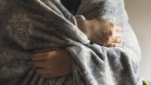 Καλοκαιρινές ιώσεις: Ποια είναι τα συχνότερα νοσήματα και πώς αντιμετωπίζονται