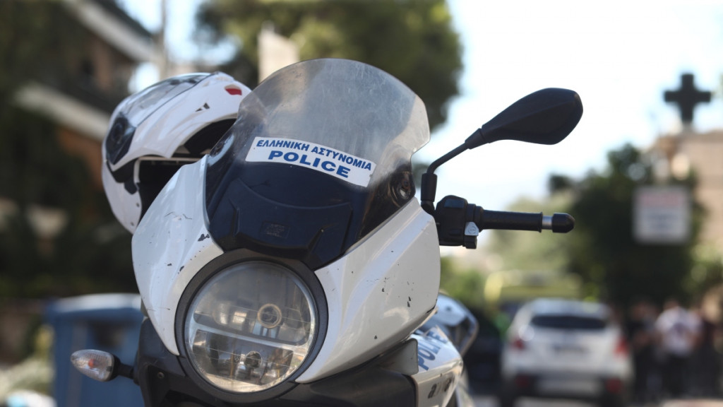 Εξαρθρώθηκε σπείρα που ρήμαζε καταστήματα σε Κορωπί και Γλυφάδα – Συνελήφθησαν τέσσερα άτομα