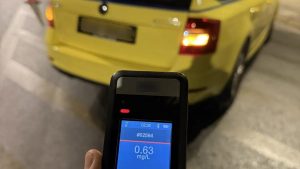 Εντατικοί έλεγχοι στην Αττική: 10 συλλήψεις και 117 παραβάσεις για οδήγηση υπό την επήρεια αλκοόλ