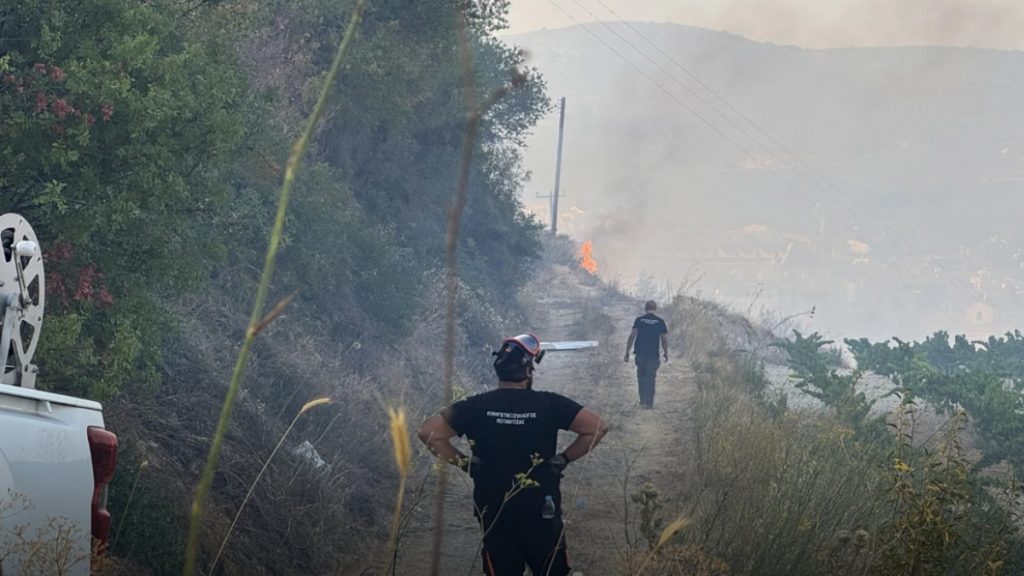 Κύπρος: Χωρίς ενεργά μέτωπα η πυρκαγιά στη Λεμεσό – Μάχη με τις αναζωπυρώσεις