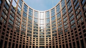 ΕΕ: Επικύρωσε αντίμετρα 93 δισ. ευρώ αν αποτύχουν οι διαπραγματεύσεις με τις ΗΠΑ για τους δασμούς