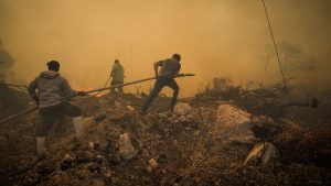 Πυροσβεστική: Έχει ζητηθεί ευρωπαϊκή συνδρομή με έξι αεροσκάφη – «Τα δύσκολα είναι μπροστά μας»