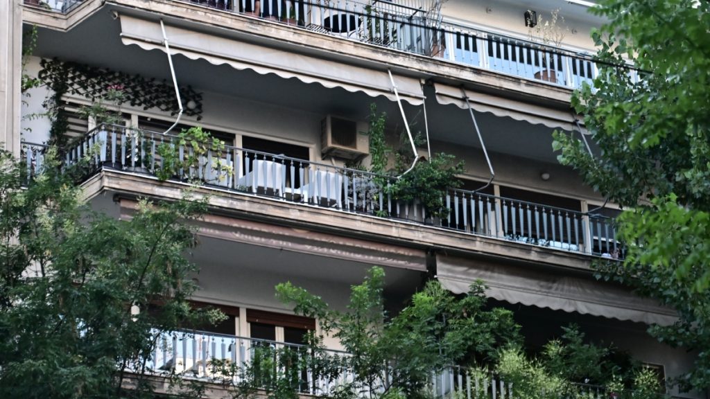 Πέτρος Φιλιππίδης: Οι πρώτες εικόνες μετά την φωτιά που ξέσπασε στο διαμέρισμα του (Βίντεο – Φωτογραφίες)