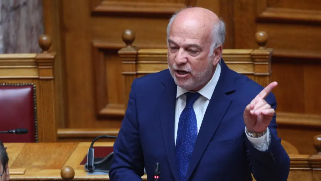 Φλωρίδης σε Καρυστιανού: «Στις δίκες δεν προβλέπονται ειδικές θέσεις για υποψήφιους αρχηγούς κομμάτων»