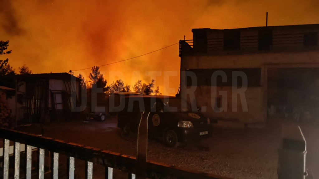 Φωτιά στο Ασπροχώρι Ωρωπού: Νύχτα κόλασης και μάχη με τις φλόγες που απειλούν σπίτια (Βίντεο – Φωτογραφίες)
