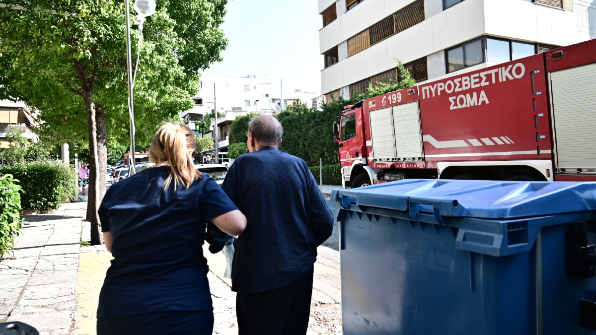Φωτιά σε ιδιωτική κλινική στον Χολαργό (Βίντεο)