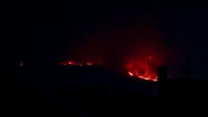 Φωτιά στο Παρανέστι Δράμας – Επιχειρούν 45 πυροσβέστες