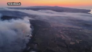 Εκτός ελέγχου η φωτιά στην Τουρκία – Οι καπνοί έφτασαν μέχρι την Αττική (Βίντεο)