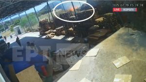 Δείτε βίντεο – Από ακαθάριστο οικόπεδο ξεκίνησε η φωτιά στο Κορωπί