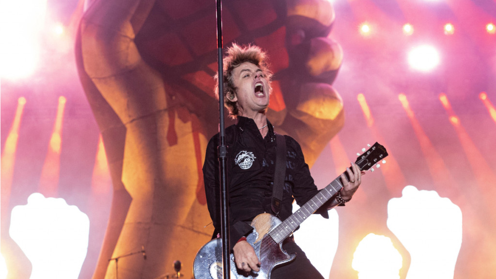 Αποθέωση για τους Green Day στο ΟΑΚΑ – Η ιστορική πρώτη συναυλία τους στην Ελλάδα είναι γεγονός!