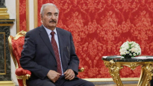 Λιβύη: Συνάντηση Χαφτάρ με τον διοικητή των μυστικών Υπηρεσιών της Τουρκίας
