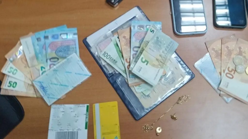 Ηράκλειο: Εξαρθρώθηκε σπείρα τηλεφωνικών απατών – Τρεις συλλήψεις – Είχαν αποσπάσει πάνω από 38.500 ευρώ